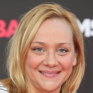 Nicole Sullivan Headshot 9 of 10