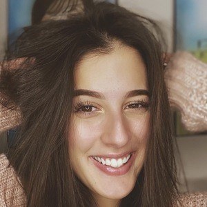 Nicolleegongora_ Headshot 3 of 10