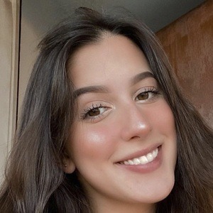 Nicolleegongora_ Headshot 4 of 10