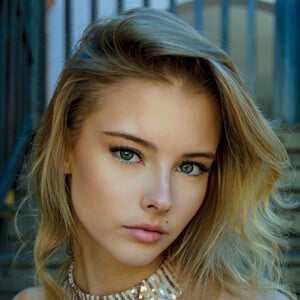 Nika Nikolaienko Headshot 5 of 6