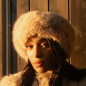 Nimi Blackwell Headshot 3 of 4