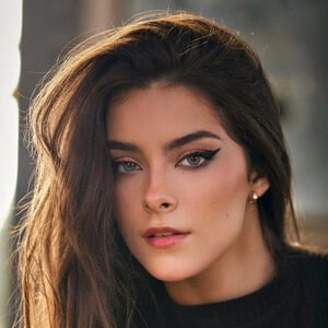 Ninah Sampaio Headshot 2 of 6