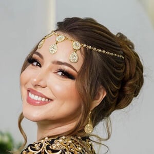 NISSA ALI-BEY Headshot 3 of 9