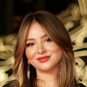 NISSA ALI-BEY Headshot 5 of 9