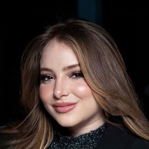 NISSA ALI-BEY Headshot 7 of 9