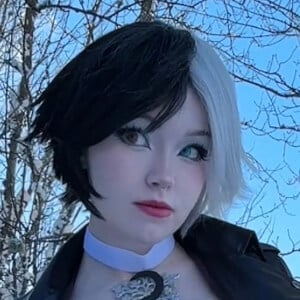 Nixxi Headshot 4 of 8