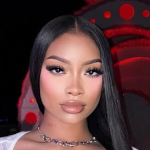 niyaiman Headshot 5 of 5