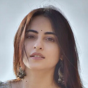 Niyati Fatnani Headshot 5 of 7