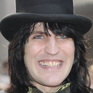 Noel Fielding Headshot 8 of 10