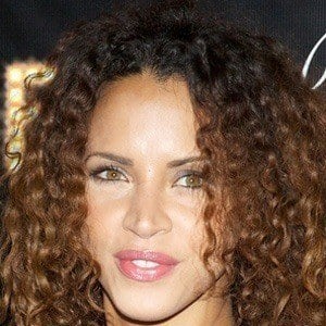 Noemie Lenoir - Bio, Family, Trivia | Famous Birthdays