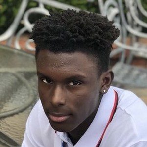 notelijxh Headshot 5 of 10