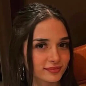 Nousha Vaghei Headshot 3 of 8