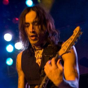 Nuno Bettencourt - Bio, Family, Trivia | Famous Birthdays