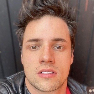 Octavio Mier Headshot