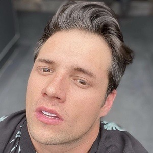 Octavio Mier Headshot