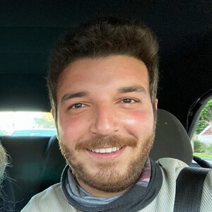 Oğuz Kutman Headshot 3 of 6