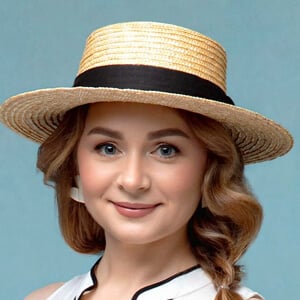 Olena Kidisyuk Headshot 2 of 3