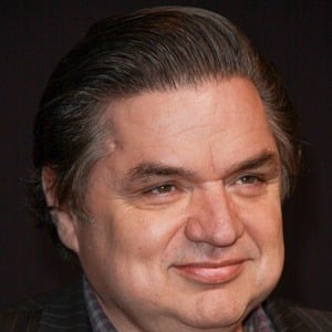 Oliver Platt Headshot 10 of 10