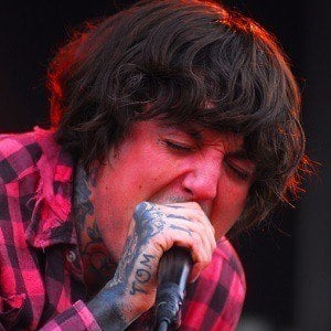 Oliver Sykes - Age, Family, Bio