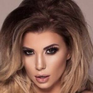 Olivia Buckland Headshot 6 of 9