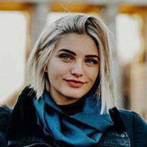 Olivia Caridi Headshot 2 of 10