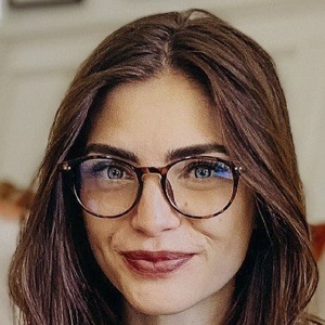 Olivia Caridi Headshot