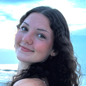 Olivia Costa Headshot 5 of 7