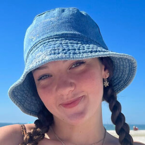 Olivia Costa Headshot 7 of 7