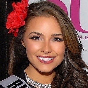 Olivia Culpo Headshot 9 of 10