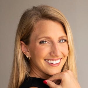 Olivia Plath Headshot 4 of 6