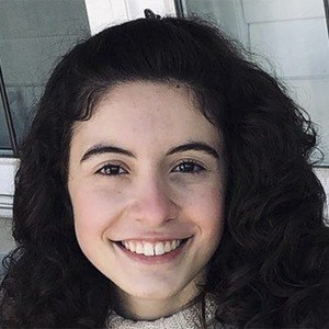 Olivia Presti Headshot