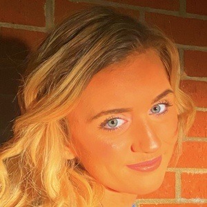Olivia Rothe Headshot 2 of 10