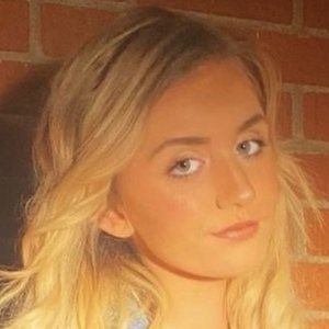Olivia Rothe Headshot 4 of 10