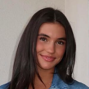 Olivia Stahlman Headshot 6 of 6