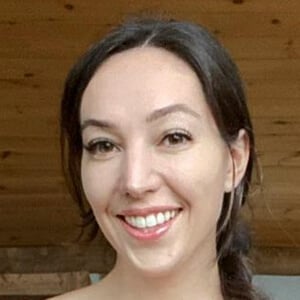 Orenda ASMR Headshot 2 of 7
