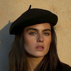Oriana Gallo Headshot 3 of 6