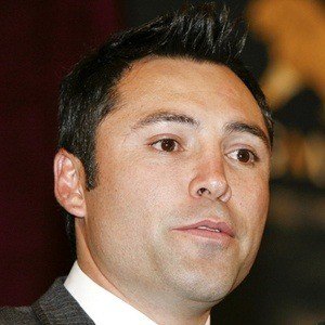 Oscar de la Hoya Headshot 7 of 10