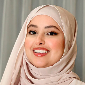 Oumaima Elghachi Headshot 4 of 6