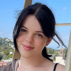 Marah Joyce Headshot 4 of 6
