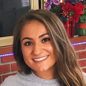 Paige Faustini Headshot 7 of 9