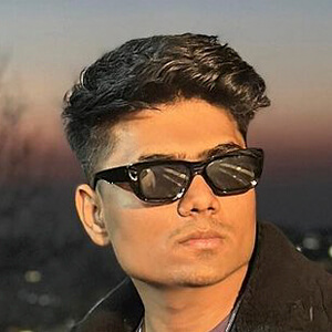 Pardeep Kumar Headshot 6 of 6