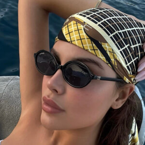 Paria Arabzadeh Headshot 10 of 10