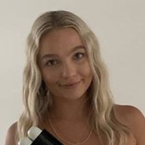 Paris Jacobson Headshot 2 of 6