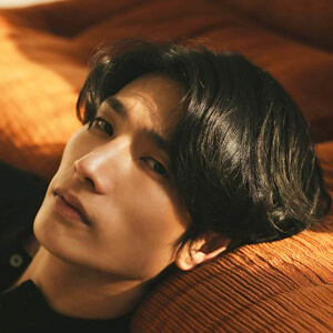 Park Hyeong-seop Headshot 6 of 6