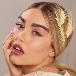 Parmida Mamaghani Headshot 3 of 5