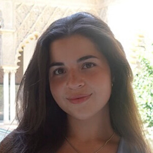 Paulina Perez Headshot 2 of 6