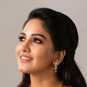 Pavani Reddy Headshot 5 of 6