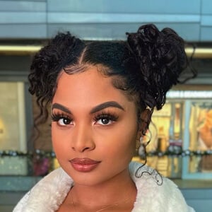 jovipena Headshot 4 of 10