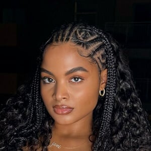 jovipena Headshot 6 of 10