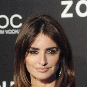 Penélope Cruz Headshot 9 of 10